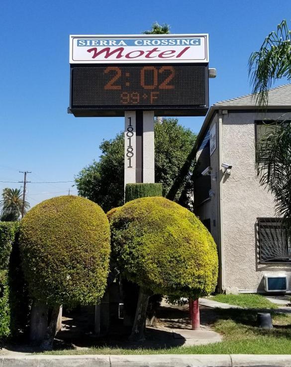 Sierra Crossing Motel Bloomington Bagian luar foto