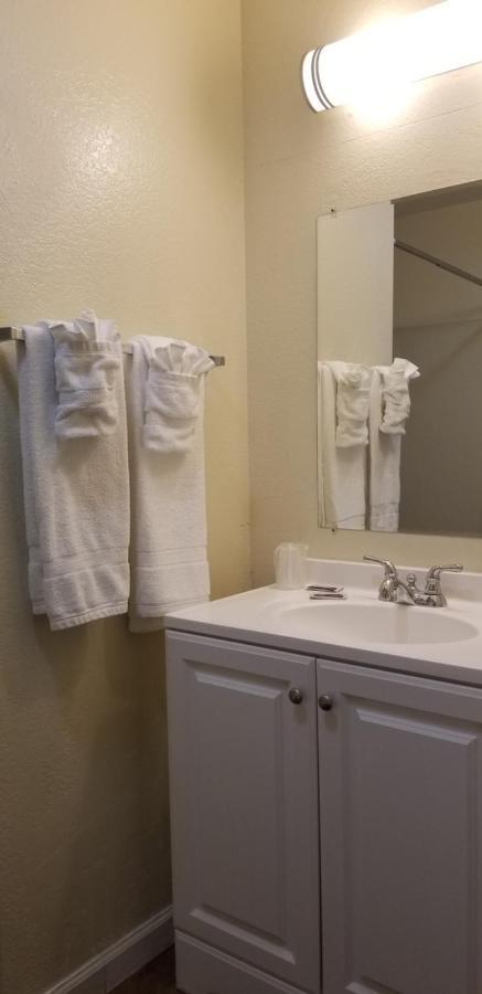 Sierra Crossing Motel Bloomington Bagian luar foto