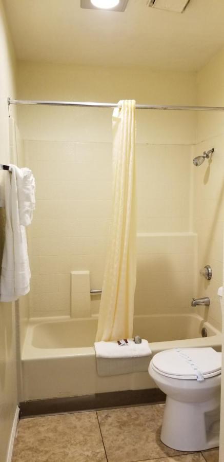 Sierra Crossing Motel Bloomington Bagian luar foto