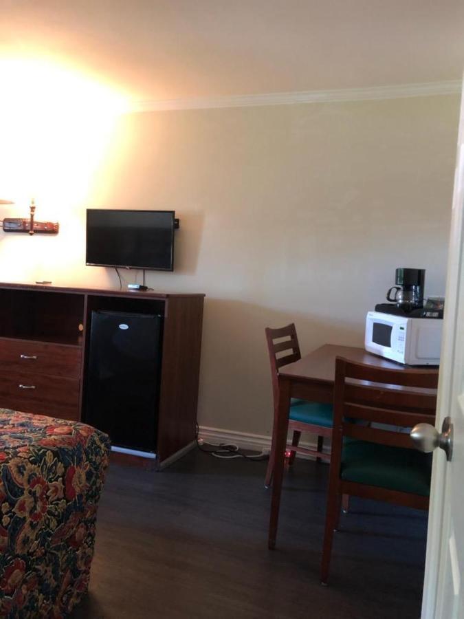 Sierra Crossing Motel Bloomington Bagian luar foto